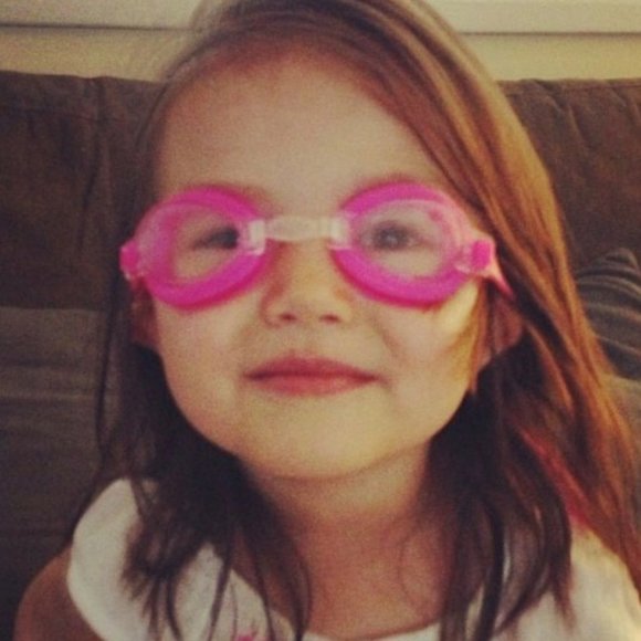 Meet your Posher, Chau - Picture 1 of 1